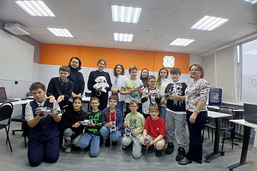 В Доме научной коллаборации прошли защиты итоговых проектов